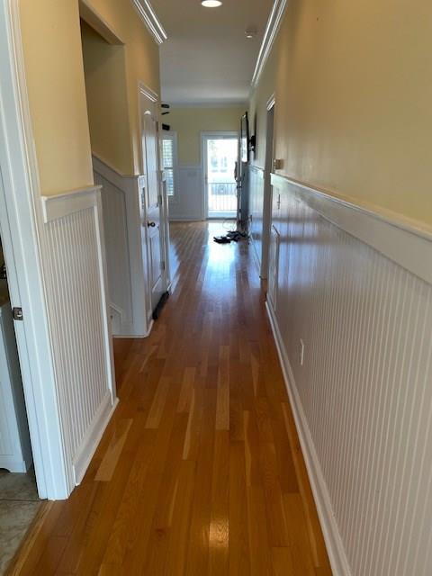 Hallway leading to Kitchen/ Dining Room